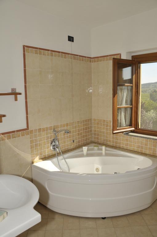 Agriturismo Renai E Monte II Gambassi Terme Eksteriør bilde